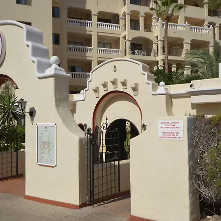 Castle Harbour 37 - Two Bed Apartment *
