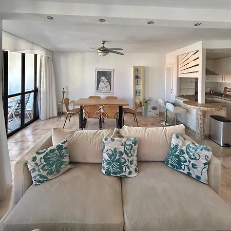Castle Harbour 37 - Two Bed Apartament *