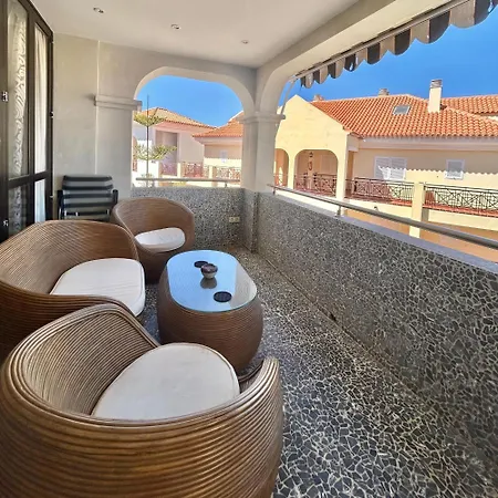 Castle Harbour 37 - Two Bed Apartament Los Cristianos (Tenerife)